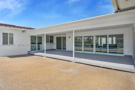 16453 NE 33rd Avenue North Miami Beach FL 33160