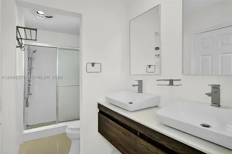 16453 NE 33rd Avenue North Miami Beach FL 33160