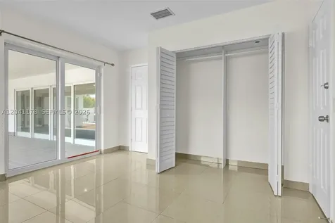16453 NE 33rd Avenue North Miami Beach FL 33160
