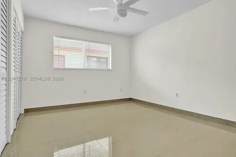 16453 NE 33rd Avenue North Miami Beach FL 33160