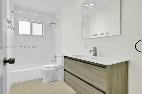 16453 NE 33rd Avenue North Miami Beach FL 33160