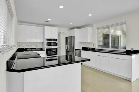 16453 NE 33rd Avenue North Miami Beach FL 33160