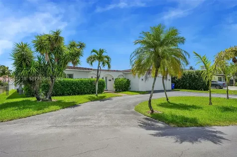 16453 NE 33rd Avenue North Miami Beach FL 33160