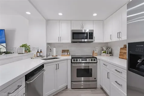 10137 SW 77th Court Miami FL 33156
