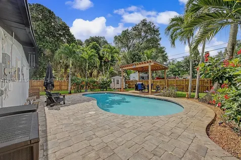 2848 SW 13th Court Fort Lauderdale FL 33312
