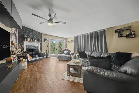 2848 SW 13th Court Fort Lauderdale FL 33312