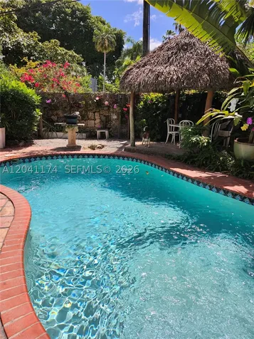 3940 Main Miami FL 33133