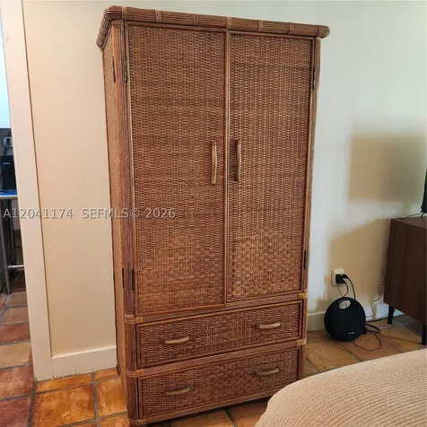 3940 Main Miami FL 33133