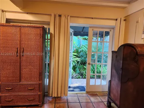3940 Main Miami FL 33133