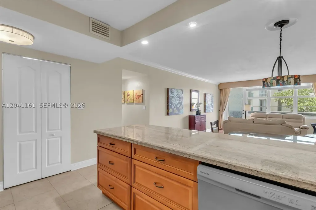 3725 S Ocean Drive Hollywood FL 33019