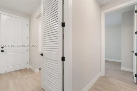 4546 Cumberland Terrace Oakland Park FL 33309