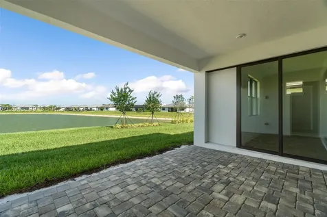 4546 Cumberland Terrace Oakland Park FL 33309
