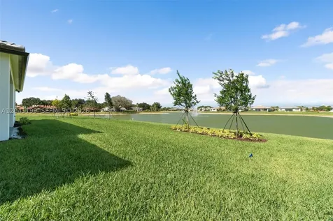 4546 Cumberland Terrace Oakland Park FL 33309