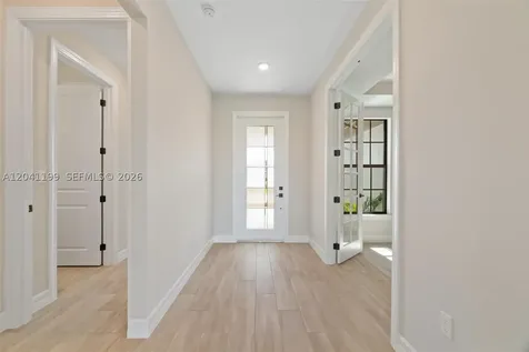 4546 Cumberland Terrace Oakland Park FL 33309