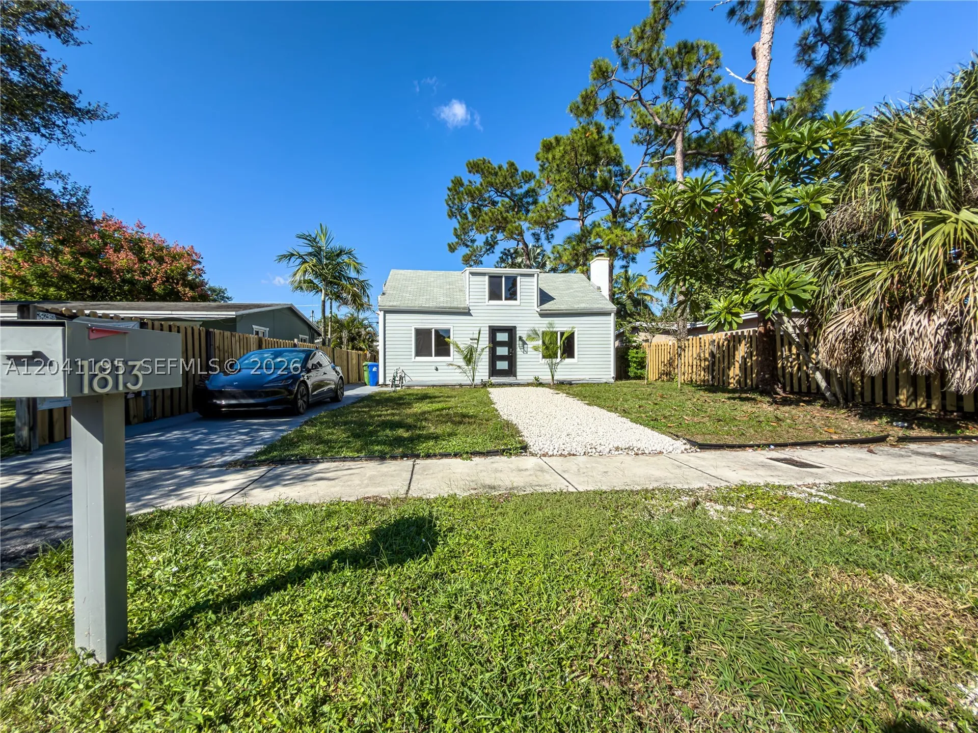 1813 SW 10th Street Fort Lauderdale FL 33312