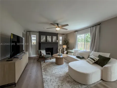 1813 SW 10th Street Fort Lauderdale FL 33312
