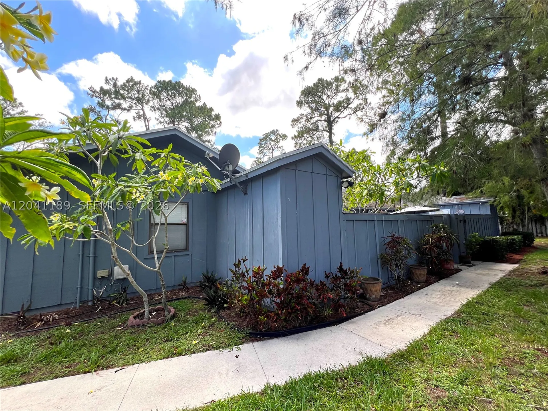 1077 Goldenrod Road Wellington FL 33414