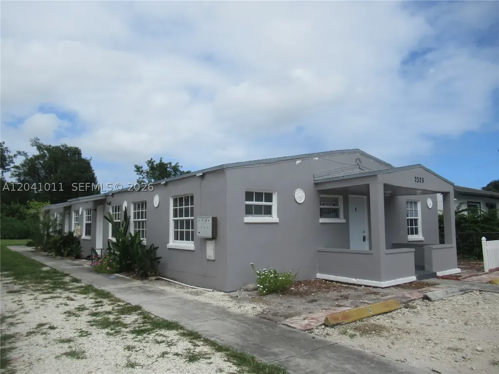 2325 Madison Street Hollywood FL 33020