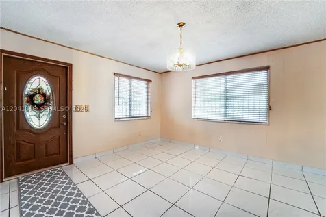 11941 SW 4th Street Miami FL 33184
