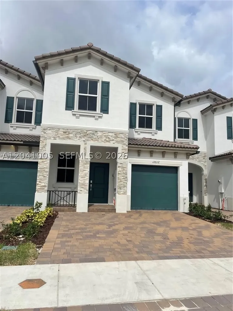 12612 NW 22nd Place Miami FL 33167
