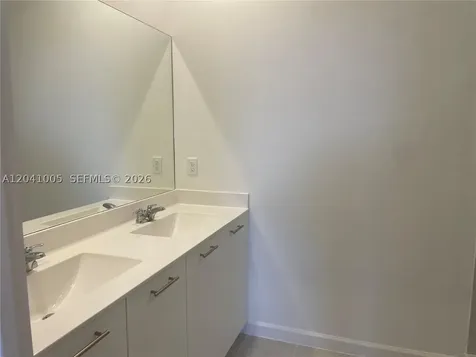 12612 NW 22nd Place Miami FL 33167