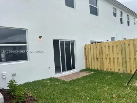 12612 NW 22nd Place Miami FL 33167