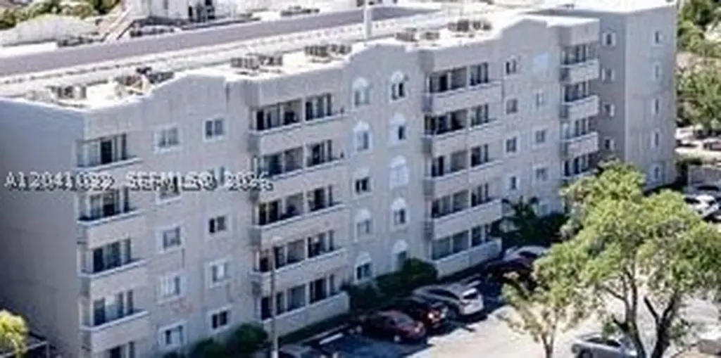 600 NW 32nd Place Miami FL 33125