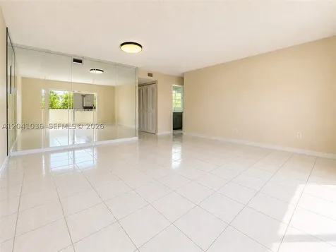 8024 Tatum Waterway Drive Miami Beach FL 33141