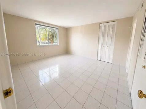 8024 Tatum Waterway Drive Miami Beach FL 33141