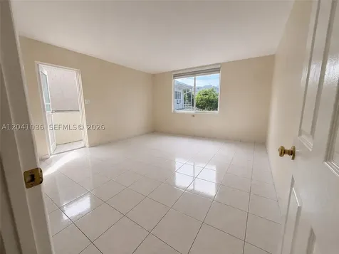 8024 Tatum Waterway Drive Miami Beach FL 33141