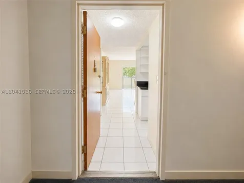 8024 Tatum Waterway Drive Miami Beach FL 33141