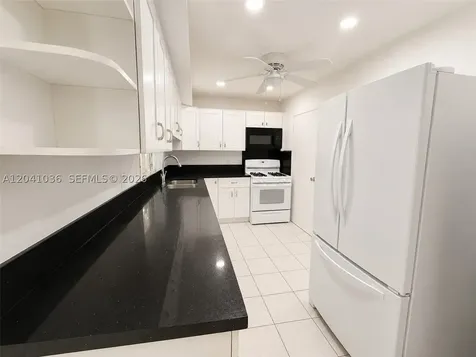 8024 Tatum Waterway Drive Miami Beach FL 33141