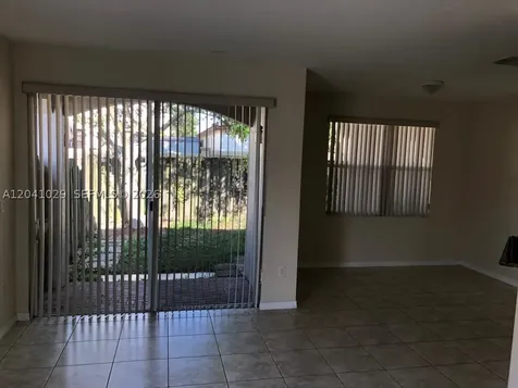 11823 SW 152nd Court Miami FL 33196