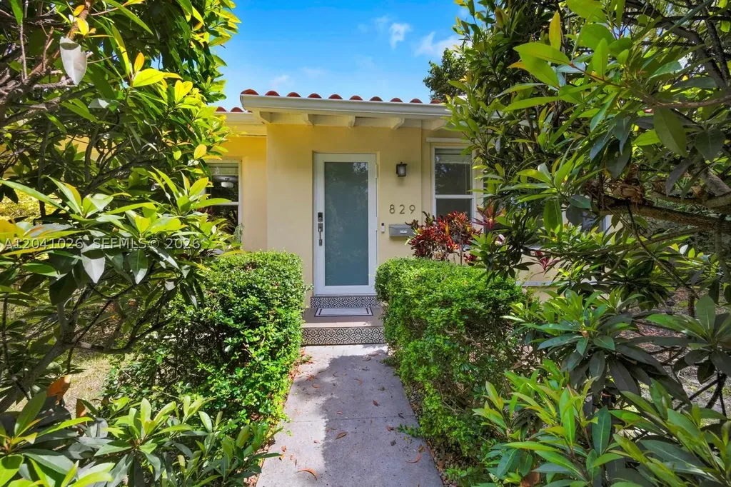 829 Medina Avenue Coral Gables FL 33134