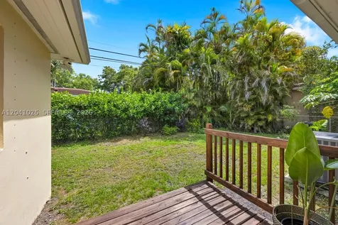 829 Medina Avenue Coral Gables FL 33134