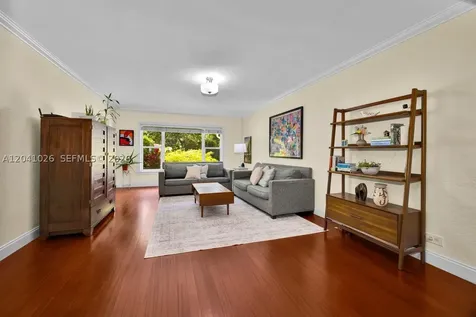 829 Medina Avenue Coral Gables FL 33134
