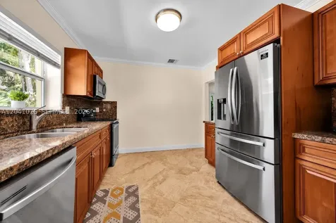 829 Medina Avenue Coral Gables FL 33134