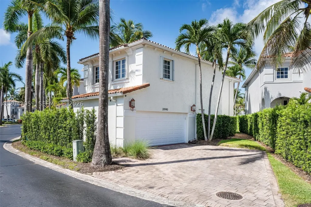 20940 NE 31st Place Aventura FL 33180
