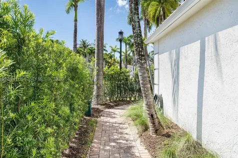 20940 NE 31st Place Aventura FL 33180