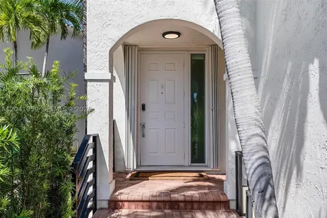 20940 NE 31st Place Aventura FL 33180