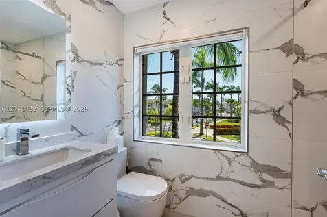 20940 NE 31st Place Aventura FL 33180