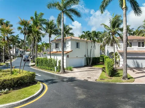 20940 NE 31st Place Aventura FL 33180