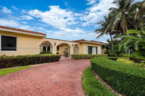 3220 NE 164th Street North Miami Beach FL 33160