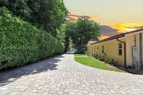 15144 SW 72nd Court Palmetto Bay FL 33158