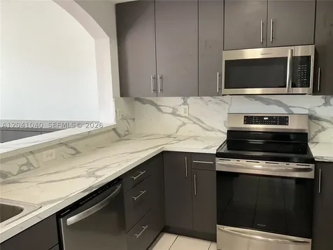 8936 W Flagler Street Miami FL 33174