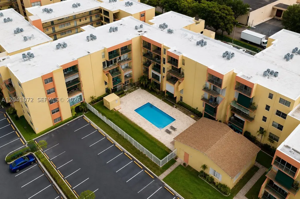 1975 W 44th Place Hialeah FL 33012