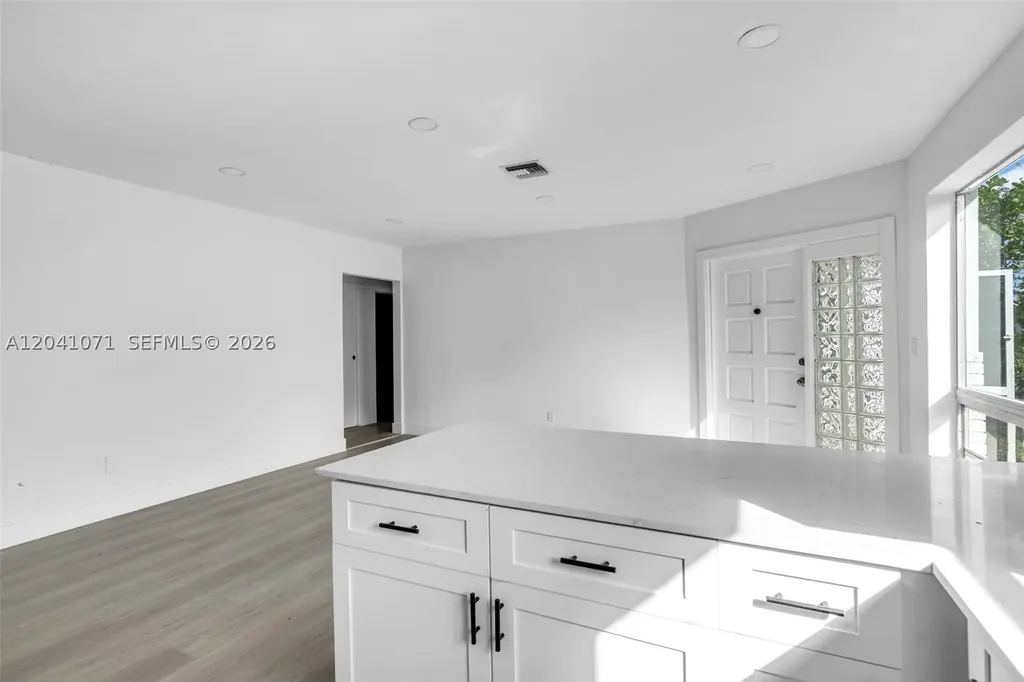 6831 Greene Street Hollywood FL 33024
