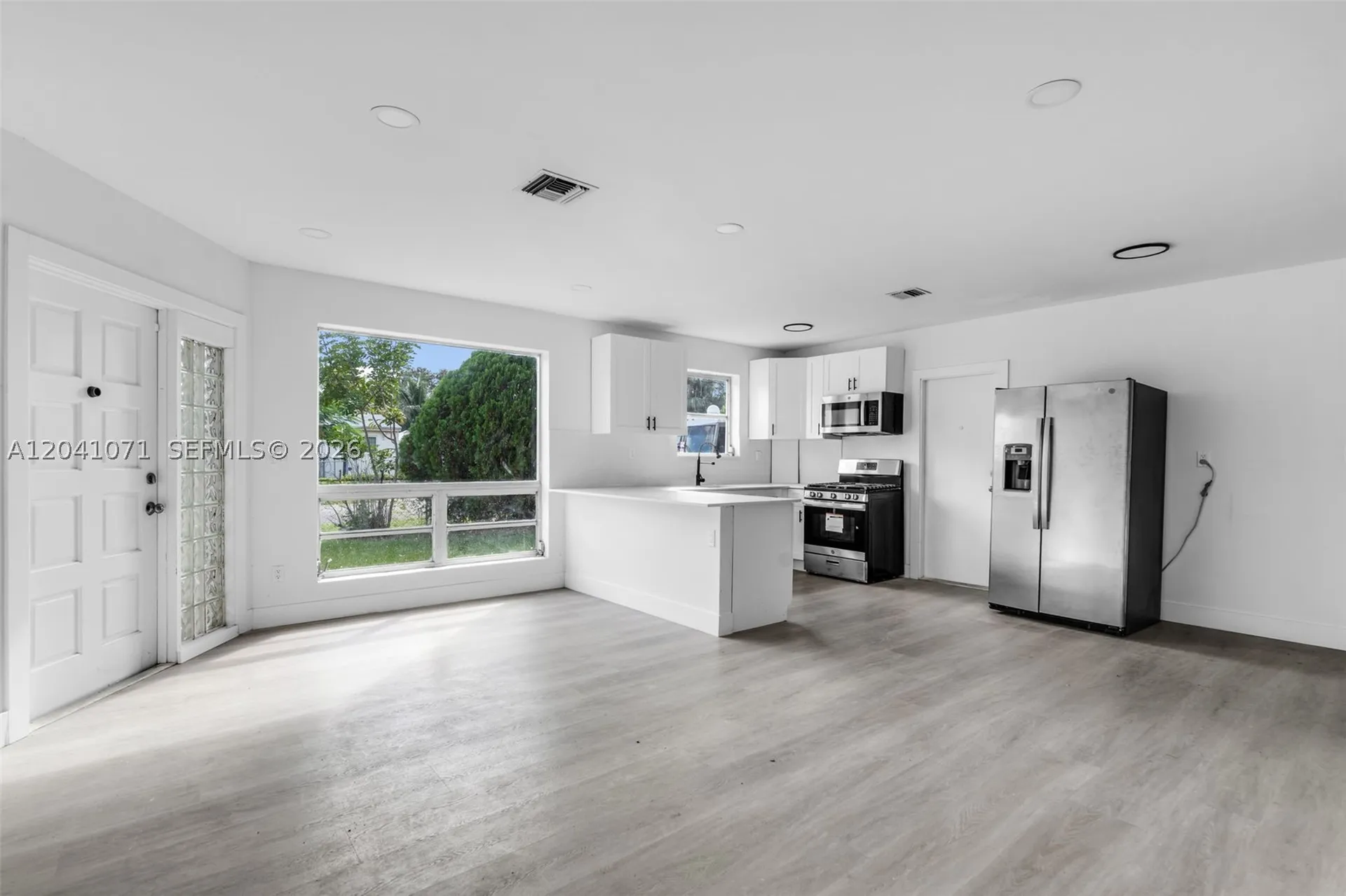 6831 Greene Street Hollywood FL 33024