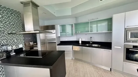 18201 E Collins Avenue Sunny Isles Beach FL 33160