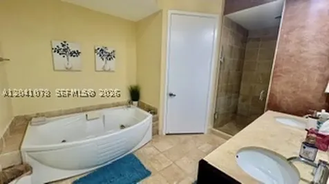 18201 E Collins Avenue Sunny Isles Beach FL 33160
